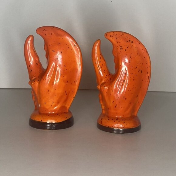 Vintage Japan Ceramic Lobster Claw Pair Salt & Pepper Shakers - Picture 5 of 9